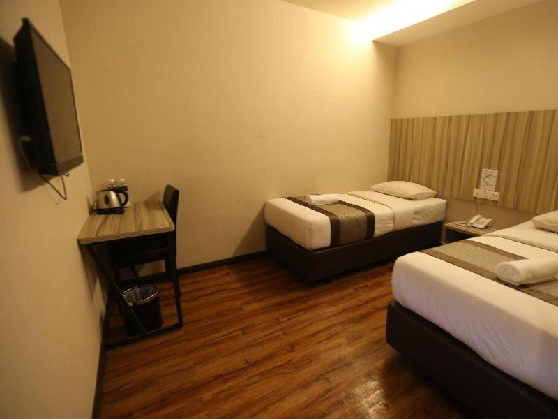 Kota Heritage Hotel Кота Тинги Екстериор снимка