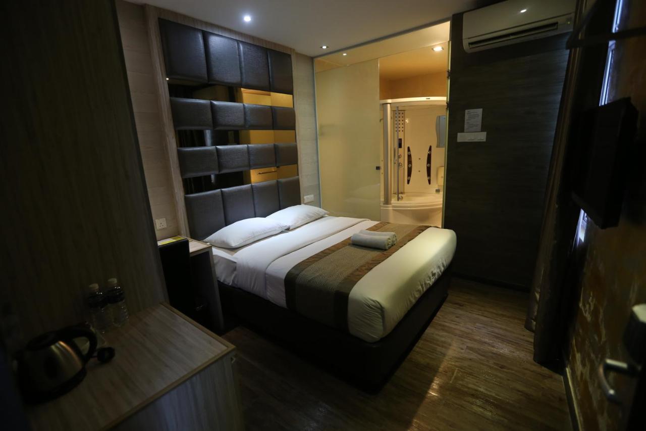 Kota Heritage Hotel Кота Тинги Екстериор снимка