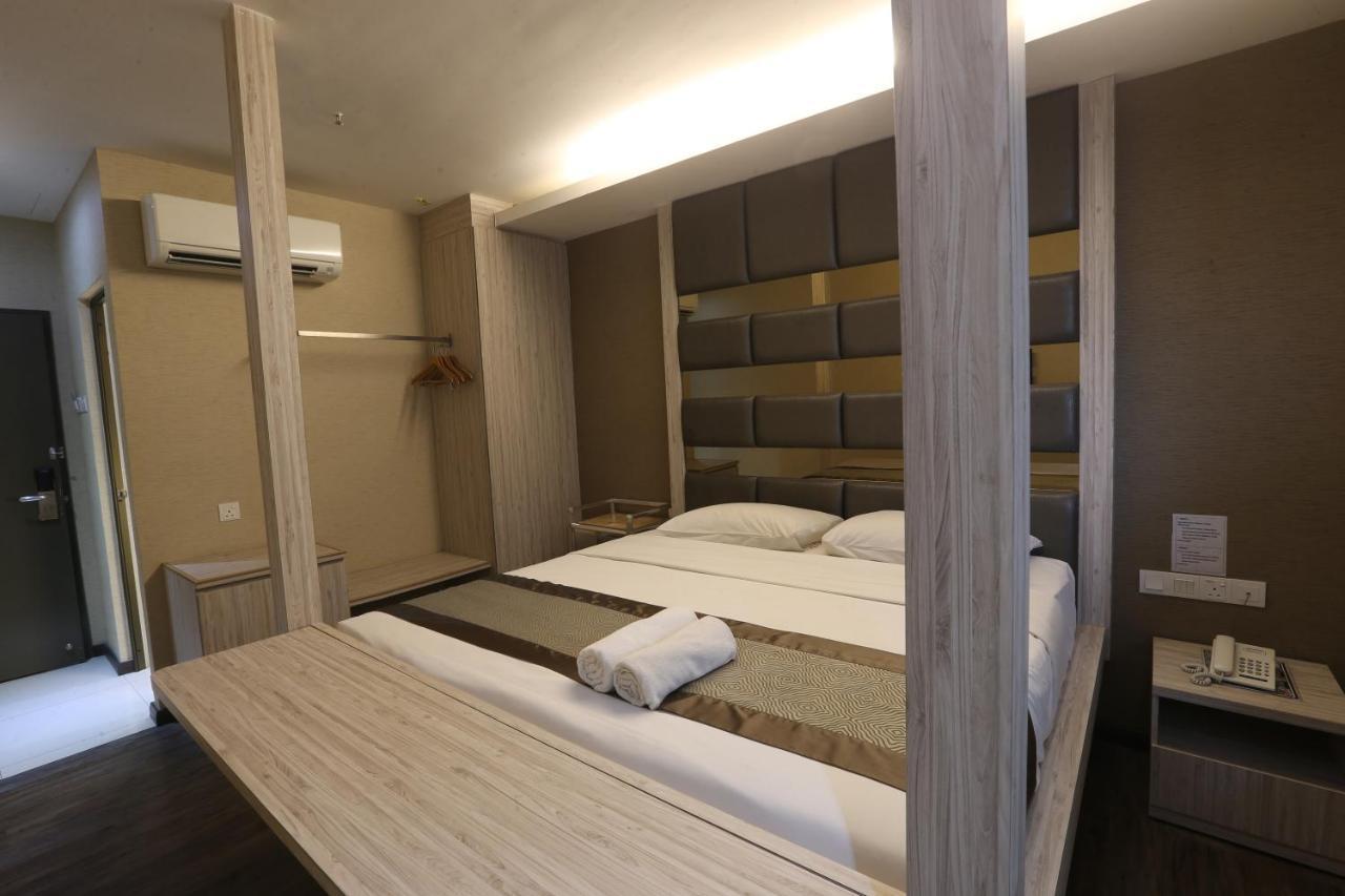 Kota Heritage Hotel Кота Тинги Екстериор снимка